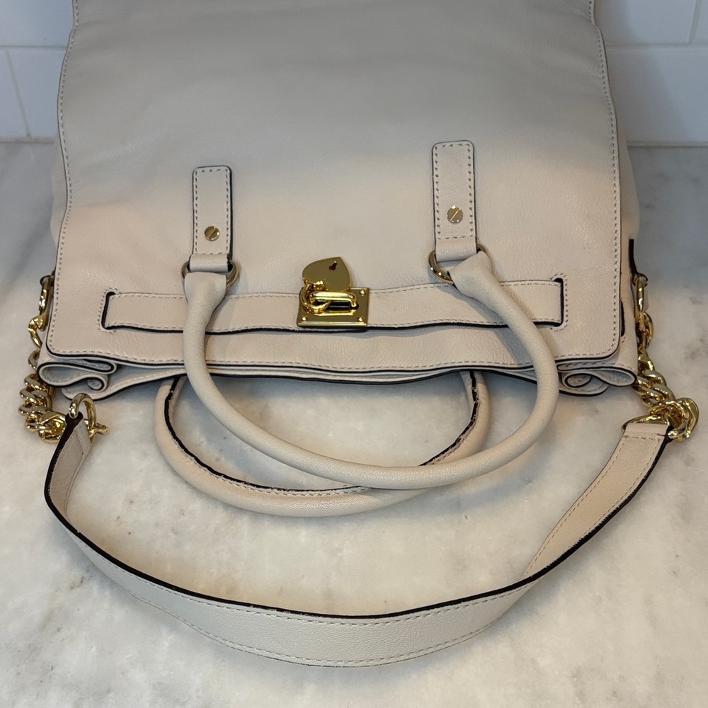 Michael Kors Hamilton Heart Lock XL Convertible Tote - Picture 12 of 16